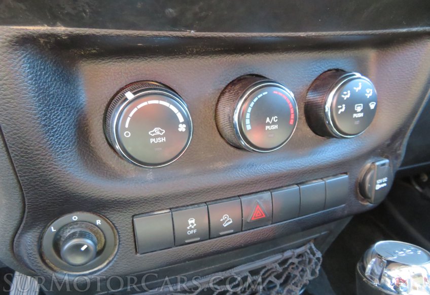 2016 Jeep Wrangler Unlimited - Image 37