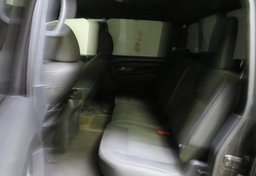2018 Nissan Titan XD - Image 28