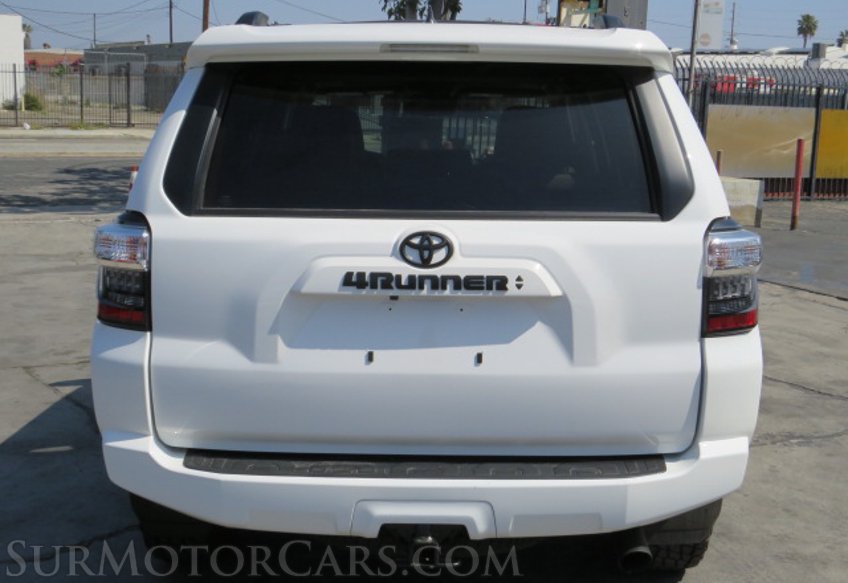 2023 Toyota 4Runner - Image 12