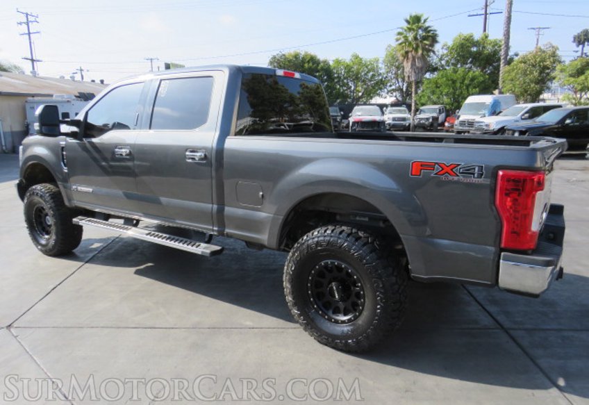 2017 Ford Super Duty F-250 SRW - Image 3