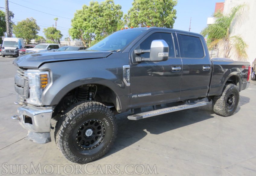 2017 Ford Super Duty F-250 SRW - Image 2