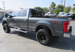 2017 Ford Super Duty F-250 SRW - Image 3