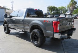 2017 Ford Super Duty F-250 SRW - Image 4