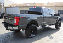 2017 Ford Super Duty F-250 SRW - Image 6