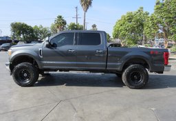 2017 Ford Super Duty F-250 SRW - Image 5