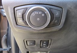 2017 Ford Super Duty F-250 SRW - Image 39