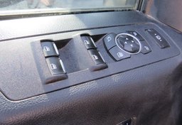 2017 Ford Super Duty F-250 SRW - Image 40