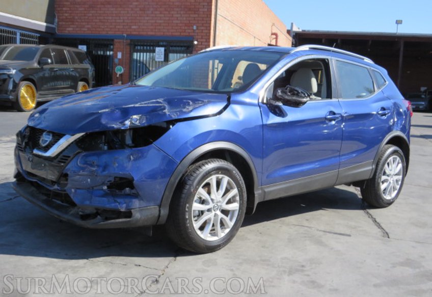 2021 Nissan Rogue Sport - Image 3