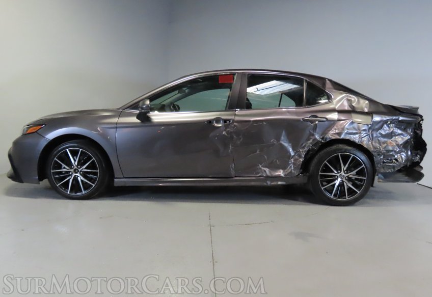 2022 Toyota Camry - Image 10