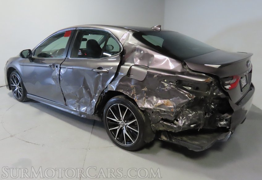 2022 Toyota Camry - Image 5