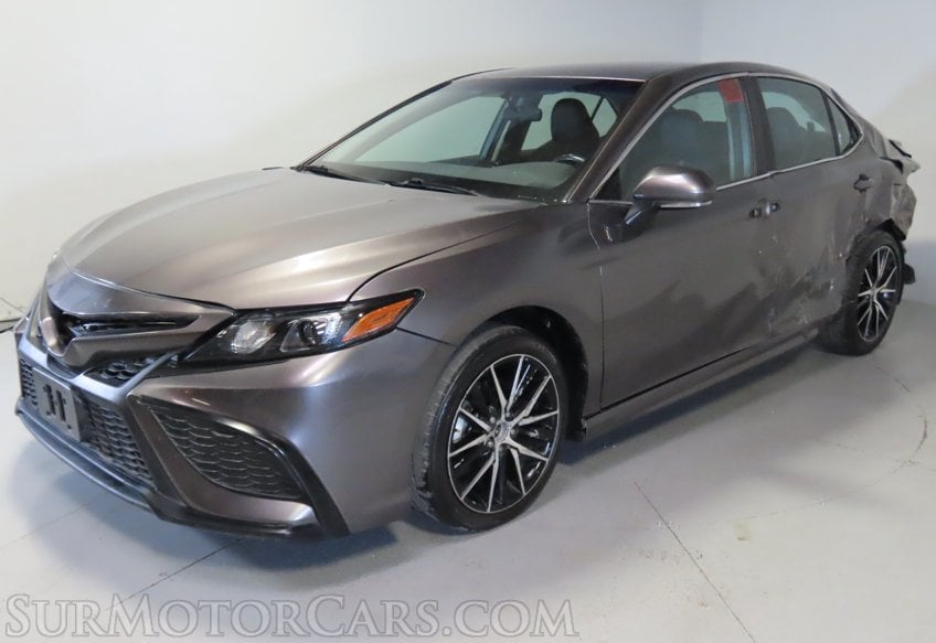 2022 Toyota Camry - Image 3