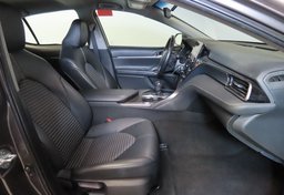 2022 Toyota Camry - Image 19