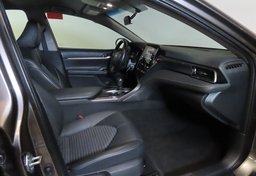 2022 Toyota Camry - Image 18