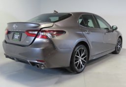 2022 Toyota Camry - Image 8