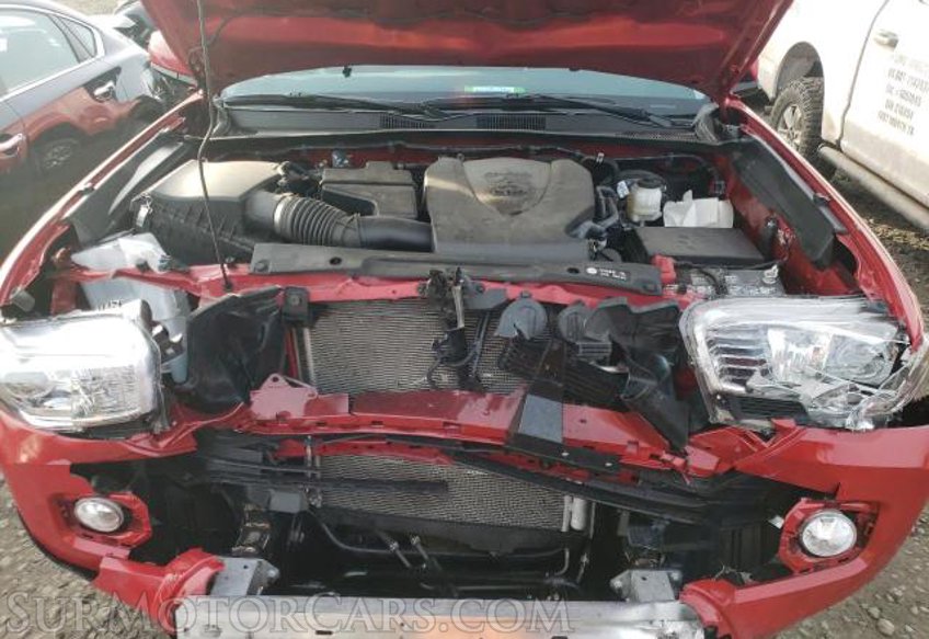 2019 Toyota Tacoma 4WD - Image 8