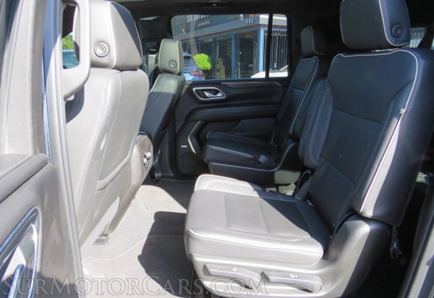 2021 Chevrolet Suburban - Image 35