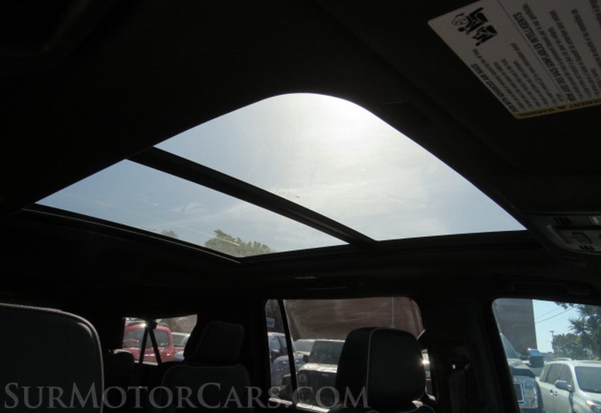 2021 Chevrolet Suburban - Image 17