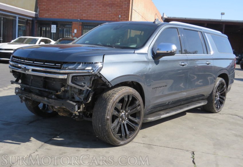 2021 Chevrolet Suburban - Image 3
