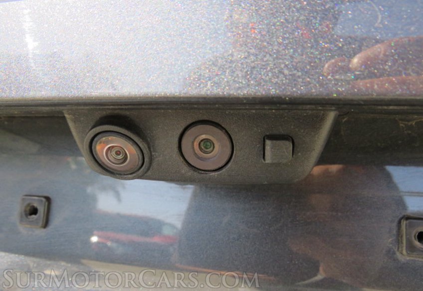 2021 Chevrolet Suburban - Image 22