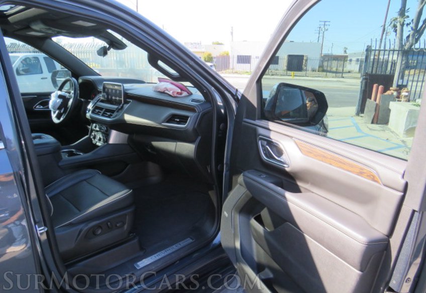 2021 Chevrolet Suburban - Image 13