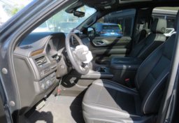 2021 Chevrolet Suburban - Image 24