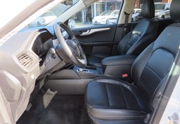 2020 Ford Escape - Image 25