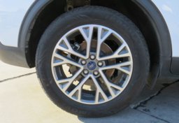 2020 Ford Escape - Image 20