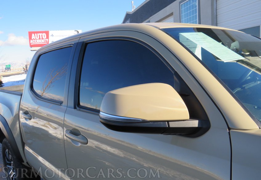 2017 Toyota Tacoma - Image 18