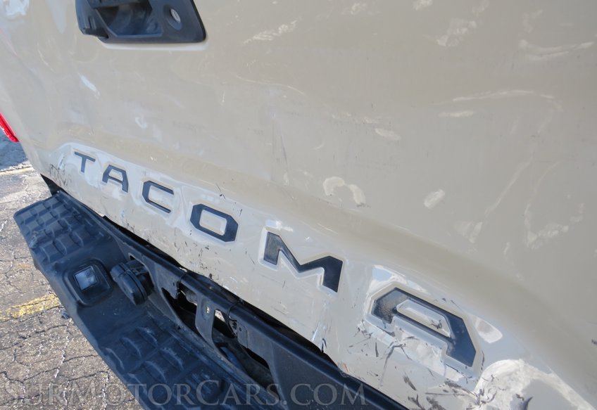 2017 Toyota Tacoma - Image 20