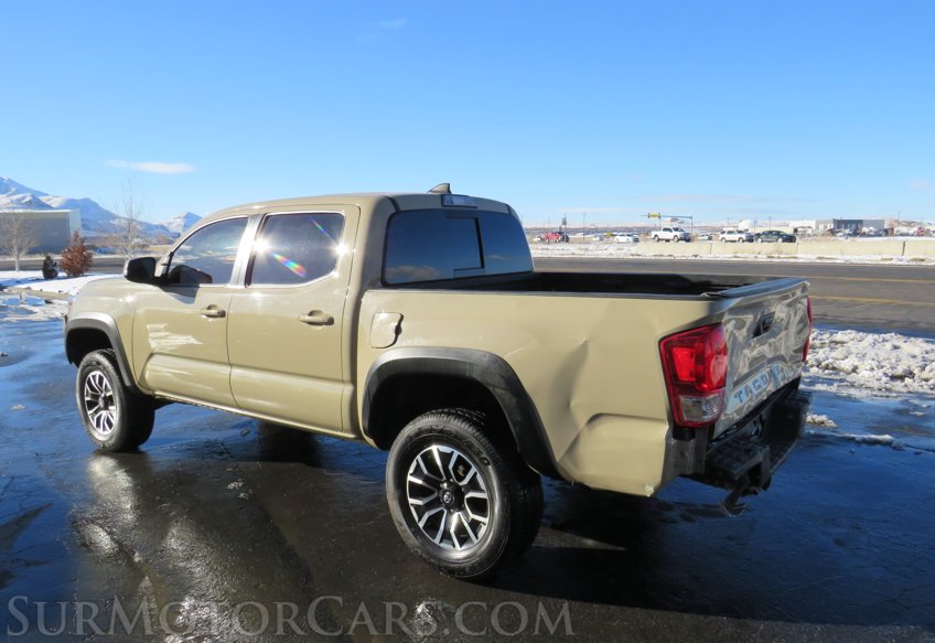 2017 Toyota Tacoma - Image 5