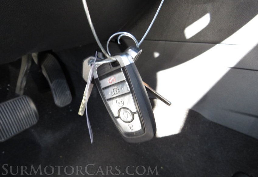 2019 Ford Explorer - Image 40