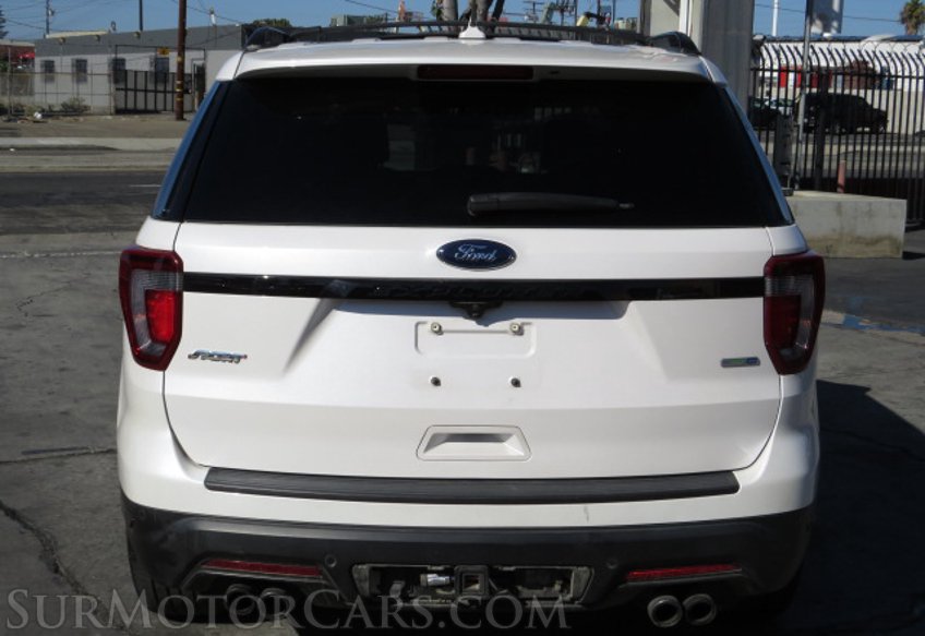 2019 Ford Explorer - Image 10