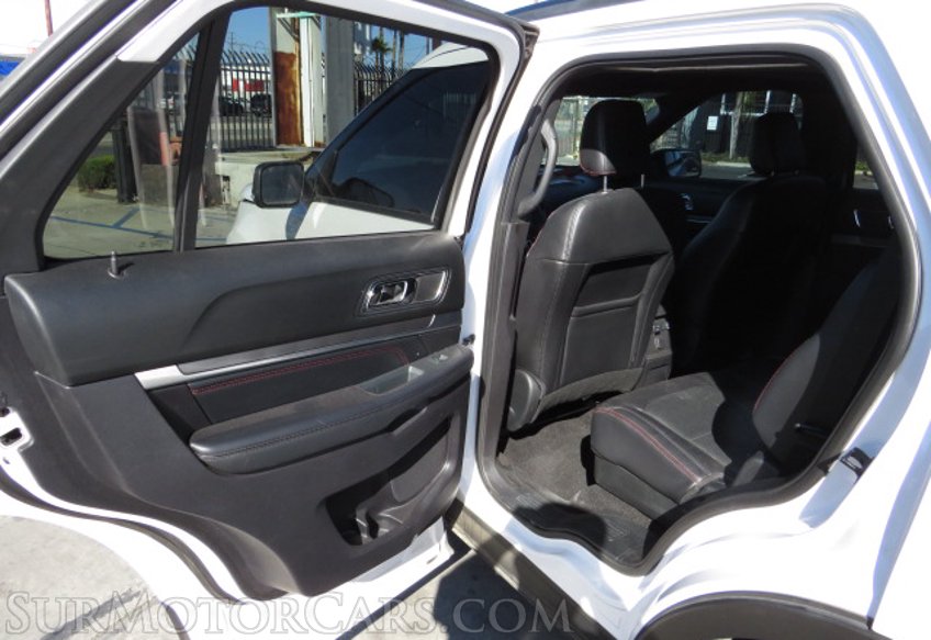 2019 Ford Explorer - Image 24