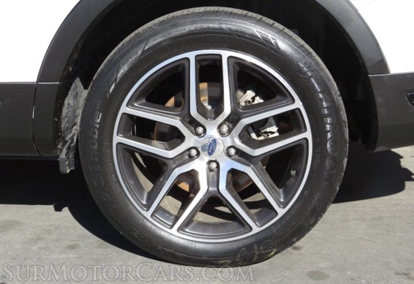 2019 Ford Explorer - Image 17