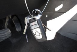 2019 Ford Explorer - Image 40