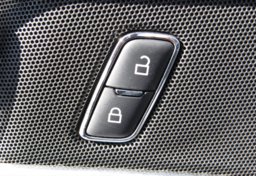 2019 Ford Explorer - Image 46