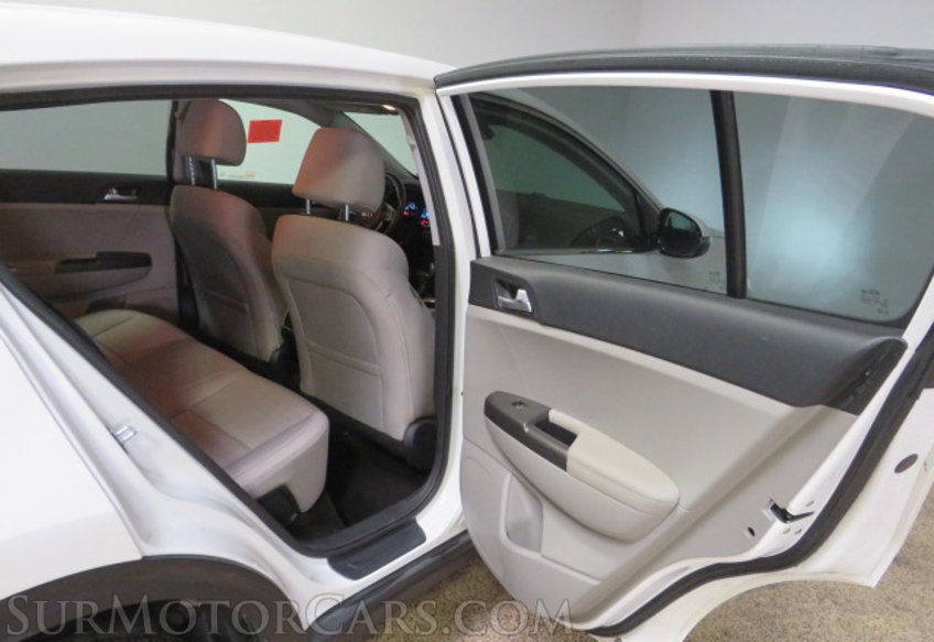 2020 Kia Sportage - Image 24