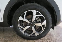 2020 Kia Sportage - Image 20