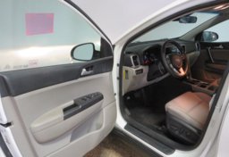 2020 Kia Sportage - Image 21