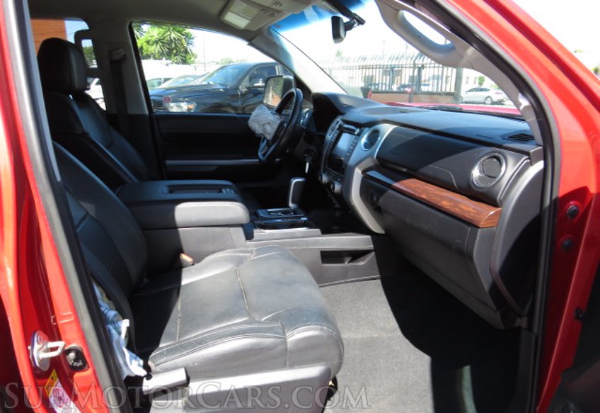 2014 Toyota Tundra 4WD Truck - Image 29