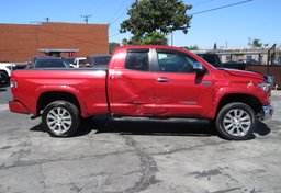 2014 Toyota Tundra 4WD Truck - Image 12