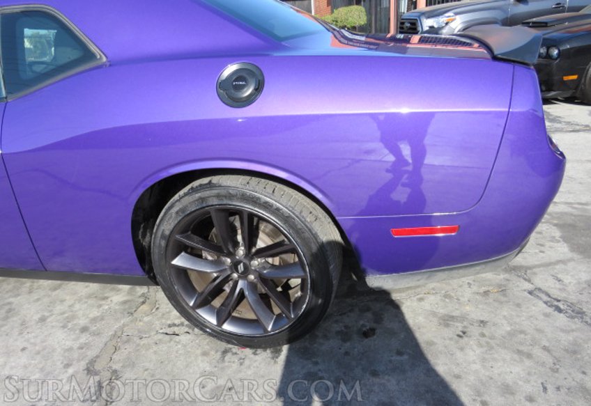 2019 Dodge Challenger - Image 16