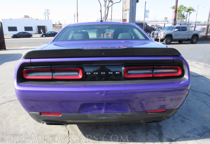 2019 Dodge Challenger - Image 11