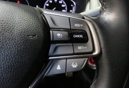 2022 Honda Accord - Image 32