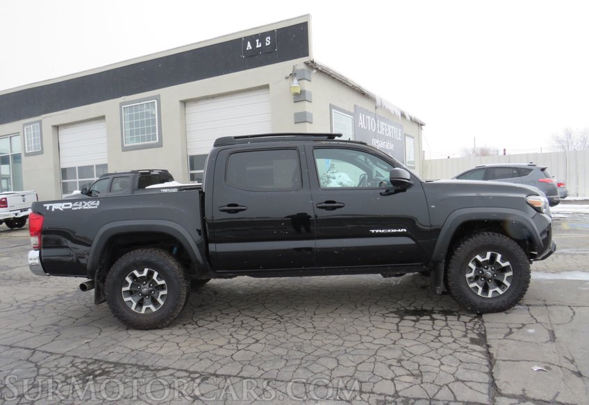 2016 Toyota Tacoma - Image 12