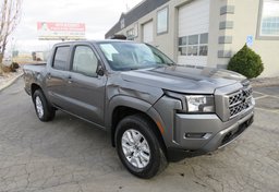 2022 Nissan Frontier - Image 3