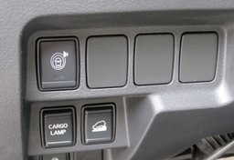 2022 Nissan Frontier - Image 42