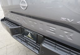 2022 Nissan Frontier - Image 22
