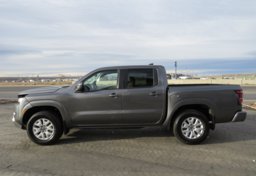 2022 Nissan Frontier - Image 9