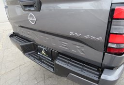 2022 Nissan Frontier - Image 20